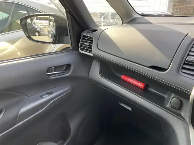 日産 セレナ ハイウェイスター Vセレクション 石川県 2017(平29)年 14.9万km 黒 社外9型ナビ/フルセグTV/アラウンドビューモニター/LEDヘッドライト/ETC/インテリキー/プッシュスタート/フリップダウンモニター/クルーズコントロール/エマージェンシーブレーキ/電動ミラー
