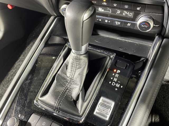マツダ ＣＸ－８ 25S Lパッケージ 広島県 2021(令3)年 4.5万km ジェットブラックマイカ 純正ナビ/CD/DVD/DTV/Bluetooth/全方位カメラ/レーダークルーズコントロール/赤革シート/パワーシート/メモリーシート /シートヒーター /シートベンチレーション /ステアリングヒーター/パワーバックドア /BOSEサウンド/コーナーセンサー /BSM/ワイヤレス充電/LEDオートライト/ETC/スマートキー/プッシュスタート /ルーフレール/純正アルミホイール/フォグライト