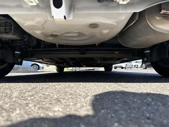 トヨタ シエンタ ファンベースG セーフティED 宮城県 2020(令2)年 2.1万km ホワイトパールクリスタルシャイン LEDランプパッケージ/・オートレベリング機能付LEDヘッドランプ/・オートライト/・LEDフロントフォグランプ/・レッド加飾付クリアレンズLEDリアコンビネーションランプ/15インチアルミホイール/＝＝＝/セーフティセンス/・プリクラッシュセーフティ/・レーンディパーチャーアラート/・オートマチックハイビーム/先行車発進告知機能/インテリジェントクリアランスソナー/純正ナビ（NSCD-W68）/・CD/SD/・Bluetooth/・ワンセグTV/パノラミックビューモニター/ビルトインETC/両側パワースライドドア/ハーフレザーシート/シートヒーター/ステアリングヒーター/革巻きステアリング/ステアリングスイッチ/スマートキー＆プッシュスタート/スペアキー1本/電動格納ミラー/純正ドアバイザー/純正フロアマット/Wエアバッグ