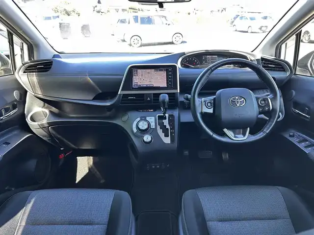 トヨタ シエンタ ファンベースG セーフティED 宮城県 2020(令2)年 2.1万km ホワイトパールクリスタルシャイン LEDランプパッケージ/・オートレベリング機能付LEDヘッドランプ/・オートライト/・LEDフロントフォグランプ/・レッド加飾付クリアレンズLEDリアコンビネーションランプ/15インチアルミホイール/＝＝＝/セーフティセンス/・プリクラッシュセーフティ/・レーンディパーチャーアラート/・オートマチックハイビーム/先行車発進告知機能/インテリジェントクリアランスソナー/純正ナビ（NSCD-W68）/・CD/SD/・Bluetooth/・ワンセグTV/パノラミックビューモニター/ビルトインETC/両側パワースライドドア/ハーフレザーシート/シートヒーター/ステアリングヒーター/革巻きステアリング/ステアリングスイッチ/スマートキー＆プッシュスタート/スペアキー1本/電動格納ミラー/純正ドアバイザー/純正フロアマット/Wエアバッグ