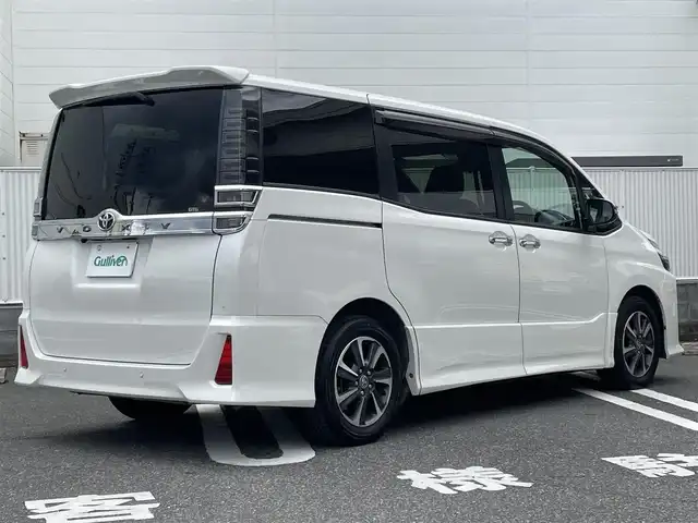 トヨタ ヴォクシー ZS 煌Ⅲ 群馬県 2020(令2)年 5.1万km ホワイトパールクリスタルシャイン ワンオーナー/トヨタセーフティセンス/純正メモリナビゲーション/（CD/DVD/SD/USB/HDMI/フルセグTV）/バックカメラ/両側パワースライドドア/純正フリップダウンモニター/ビルトインETC2.0/クルーズコントロール/前方ドライブレコーダー/ステアリングスイッチ/LEDヘッドライト/フォグライト/オートライト/アイドリングストップ/ドアバイザー/電格ミラー/純正フロアマット/純正16インチアルミホイール