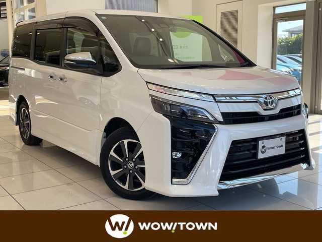 トヨタ ヴォクシー ZS 煌Ⅲ 埼玉県 2020(令2)年 5.1万km ホワイトパールクリスタルシャイン トヨタセーフティーセンス/純正フリップダウンモニター /純正9インチメモリナビ/　　CD/DVD/BT/フルセグ /バックカメラ /両側パワースライドドア /クルーズコントロール /ハーフレザーシート /純正16インチアルミホイール/ステアリングスイッチ /純正ETC2.0