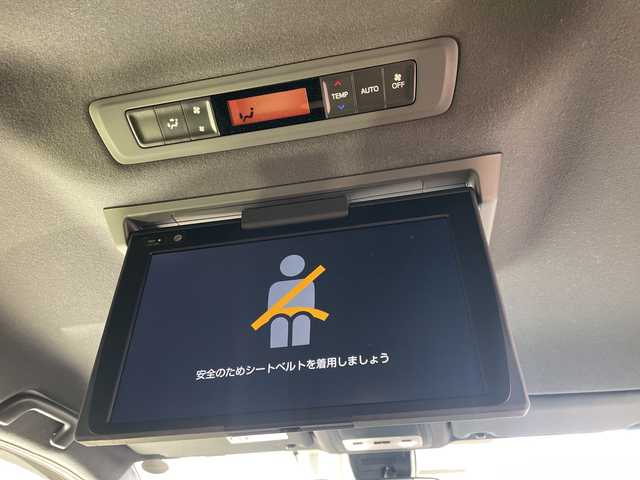 トヨタ ヴォクシー ZS 煌Ⅲ 埼玉県 2020(令2)年 5.1万km ホワイトパールクリスタルシャイン トヨタセーフティーセンス/純正フリップダウンモニター /純正9インチメモリナビ/　　CD/DVD/BT/フルセグ /バックカメラ /両側パワースライドドア /クルーズコントロール /ハーフレザーシート /純正16インチアルミホイール/ステアリングスイッチ /純正ETC2.0