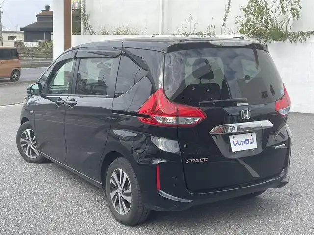 ホンダ フリード ハイブリット EX 千葉県 2017(平29)年 12.5万km クリスタルブラックパール (株)IDOMが運営する【じしゃロン八千代店】の自社ローン対象車両になります。こちらは現金またはオートローンご利用時の価格です。自社ローンご希望の方は別途その旨お申付け下さい/ホンダセンシング/●LKAS〈車線維持支援システム〉●歩行者事故低減ステアリング●路外逸脱抑制機能●先行車発進お知らせ機能●標識認識機能/純正メモリーナビ/純正CD/DVD/SD/BT/DTV/バックカメラ/両側パワースライドドア/LEDライト/前席シートヒーター