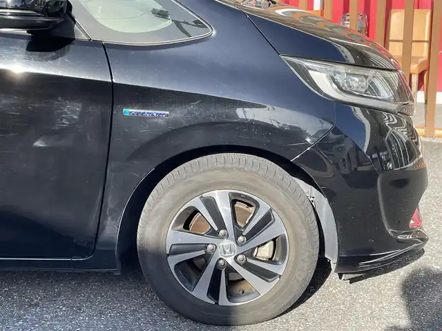 ホンダ フリード ハイブリット EX 千葉県 2017(平29)年 12.5万km クリスタルブラックパール (株)IDOMが運営する【じしゃロン八千代店】の自社ローン対象車両になります。こちらは現金またはオートローンご利用時の価格です。自社ローンご希望の方は別途その旨お申付け下さい/ホンダセンシング/●LKAS〈車線維持支援システム〉●歩行者事故低減ステアリング●路外逸脱抑制機能●先行車発進お知らせ機能●標識認識機能/純正メモリーナビ/純正CD/DVD/SD/BT/DTV/バックカメラ/両側パワースライドドア/LEDライト/前席シートヒーター