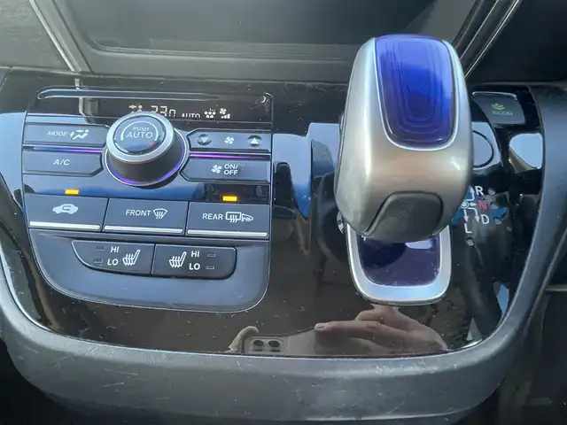 ホンダ フリード ハイブリット EX 千葉県 2017(平29)年 12.5万km クリスタルブラックパール (株)IDOMが運営する【じしゃロン八千代店】の自社ローン対象車両になります。こちらは現金またはオートローンご利用時の価格です。自社ローンご希望の方は別途その旨お申付け下さい/ホンダセンシング/●LKAS〈車線維持支援システム〉●歩行者事故低減ステアリング●路外逸脱抑制機能●先行車発進お知らせ機能●標識認識機能/純正メモリーナビ/純正CD/DVD/SD/BT/DTV/バックカメラ/両側パワースライドドア/LEDライト/前席シートヒーター