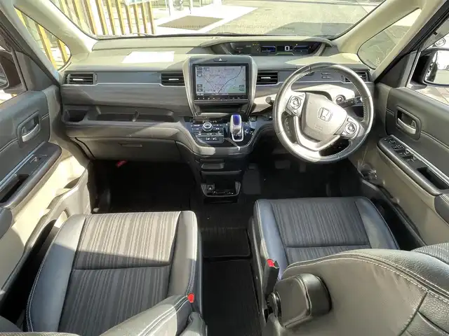 ホンダ フリード ハイブリット EX 千葉県 2017(平29)年 12.5万km クリスタルブラックパール (株)IDOMが運営する【じしゃロン八千代店】の自社ローン対象車両になります。こちらは現金またはオートローンご利用時の価格です。自社ローンご希望の方は別途その旨お申付け下さい/ホンダセンシング/●LKAS〈車線維持支援システム〉●歩行者事故低減ステアリング●路外逸脱抑制機能●先行車発進お知らせ機能●標識認識機能/純正メモリーナビ/純正CD/DVD/SD/BT/DTV/バックカメラ/両側パワースライドドア/LEDライト/前席シートヒーター