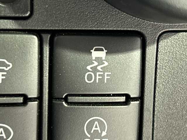 トヨタ ルーミー カスタムG 神奈川県 2019(平31)年 3万km ブライトシルバーM 純正７型SDナビゲーション【NSZN-W68】/フルセグ　CD　AUX　Bluetooth　SD/パノラミックビューモニター/両側電動スライドドア【サンシェード】/スマートアシスト/衝突回避支援ブレーキ/衝突警報機能/ブレーキ制御付誤発進抑制機能/路側逸脱警報/オートハイビーム/クルーズコントロール/アイドリングストップ/革巻きステアリング/ステアリングスイッチ/前後ソナー/プッシュスタート/スマートキー/LEDヘッドランプ/LEDフロントフォグランプ/オートライト/純正１４インチアルミホイール/純正フロントスポイラー/スペアキー