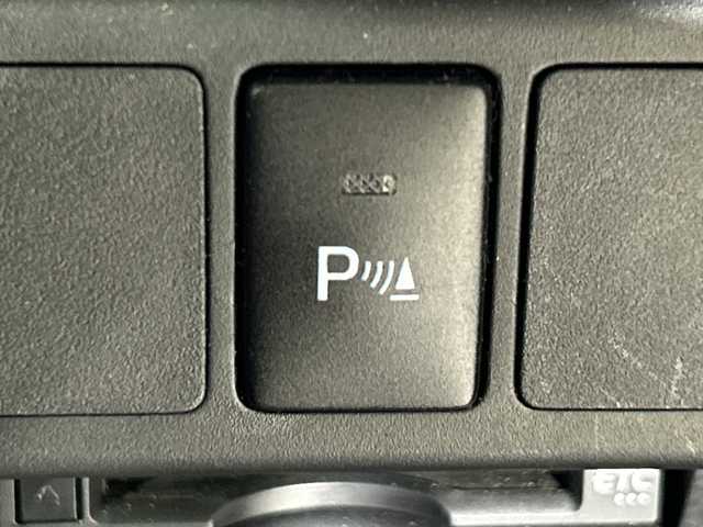 トヨタ ルーミー カスタムG 神奈川県 2019(平31)年 3万km ブライトシルバーM 純正７型SDナビゲーション【NSZN-W68】/フルセグ　CD　AUX　Bluetooth　SD/パノラミックビューモニター/両側電動スライドドア【サンシェード】/スマートアシスト/衝突回避支援ブレーキ/衝突警報機能/ブレーキ制御付誤発進抑制機能/路側逸脱警報/オートハイビーム/クルーズコントロール/アイドリングストップ/革巻きステアリング/ステアリングスイッチ/前後ソナー/プッシュスタート/スマートキー/LEDヘッドランプ/LEDフロントフォグランプ/オートライト/純正１４インチアルミホイール/純正フロントスポイラー/スペアキー