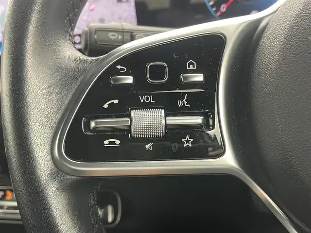 メルセデス・ベンツ Ｂ２００ｄ 岡山県 2021(令3)年 6.1万km ポーラホワイト 純正10.25インチナビ/【Bluetooth/フルセグTV/USB接続】/全方位カメラ/ハーフレザーシート/運転席シートヒーター/運転席パワーシート/シートメモリー/ヘッドアップディスプレイ/パドルシフト/ビルトインETC2.0/LEDヘッドライト/フォグランプ/オートライト/ワイヤレス充電/衝突軽減ブレーキシステム/ブラインドスポットモニター/追従型クルーズコントロール/新車保証書/取扱説明書/ナビ取扱説明書