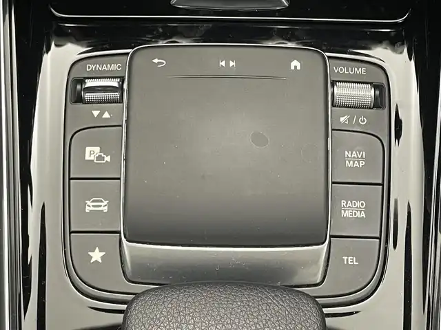 メルセデス・ベンツ Ｂ２００ｄ 岡山県 2021(令3)年 6.1万km ポーラホワイト 純正10.25インチナビ/【Bluetooth/フルセグTV/USB接続】/全方位カメラ/ハーフレザーシート/運転席シートヒーター/運転席パワーシート/シートメモリー/ヘッドアップディスプレイ/パドルシフト/ビルトインETC2.0/LEDヘッドライト/フォグランプ/オートライト/ワイヤレス充電/衝突軽減ブレーキシステム/ブラインドスポットモニター/追従型クルーズコントロール/新車保証書/取扱説明書/ナビ取扱説明書