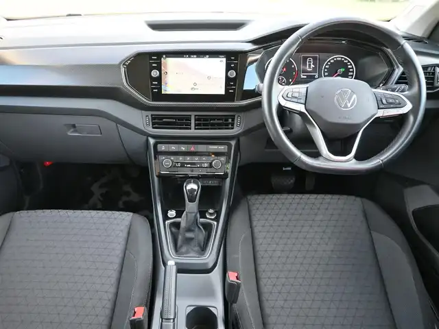 フォルクスワーゲン ＶＷ Ｔ－クロス TSI アクティブ 千葉県 2021(令3)年 3万km 黒 フロントアシスト/レーンキープアシストシステム/オキュパント・プロテクション/アダプティブクルーズコントロール/純正ナビ/バックカメラ/革巻きステアリング/ETC（2.0）/LEDヘッドライト/ウインカーミラー/コーナーセンサー/純正16インチアルミホイル/サイド/カーテンエアバッグ/スマートキー