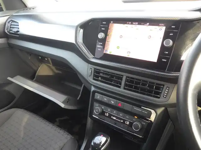 フォルクスワーゲン ＶＷ Ｔ－クロス TSI アクティブ 千葉県 2021(令3)年 3万km 黒 フロントアシスト/レーンキープアシストシステム/オキュパント・プロテクション/アダプティブクルーズコントロール/純正ナビ/バックカメラ/革巻きステアリング/ETC（2.0）/LEDヘッドライト/ウインカーミラー/コーナーセンサー/純正16インチアルミホイル/サイド/カーテンエアバッグ/スマートキー