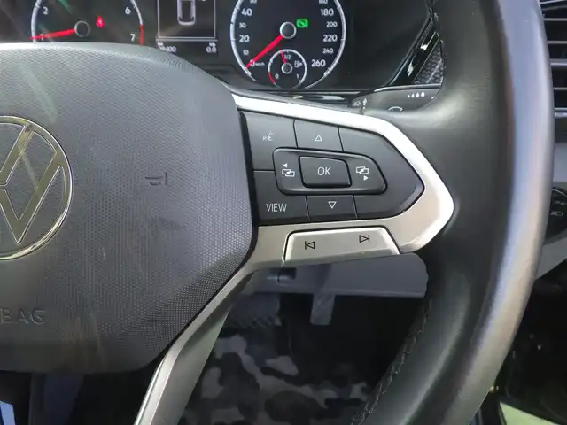 フォルクスワーゲン ＶＷ Ｔ－クロス TSI アクティブ 千葉県 2021(令3)年 3万km 黒 フロントアシスト/レーンキープアシストシステム/オキュパント・プロテクション/アダプティブクルーズコントロール/純正ナビ/バックカメラ/革巻きステアリング/ETC（2.0）/LEDヘッドライト/ウインカーミラー/コーナーセンサー/純正16インチアルミホイル/サイド/カーテンエアバッグ/スマートキー