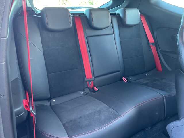 ルノー メガーヌ ルノー スポール CUP－S 千葉県 2015(平27)年 5.6万km ジョンシリウス 60台限定車/カーボンエンド付きアクラポヴィッチ製チタンマフラー/RECARO製レザー＆アルカンターラコンビシート/オーリンズ製調整式ダンパー/スピードライン製純正19インチAW/ブレンボ製ブレーキキャリパー/社外7インチHDDナビ/(AM/FM/フルセグ/Bluetooth/SD/CD/DVD)/ドライブレコーダー/バックカメラ/クルーズコントロール/横滑り防止装置/ETC/アイドリングストップ/オートライト/ウィンカーミラー/電動格納ミラー/シートリフター/禁煙車/プッシュスタート/カードキー/フロアマット/スペアキー/取扱説明書