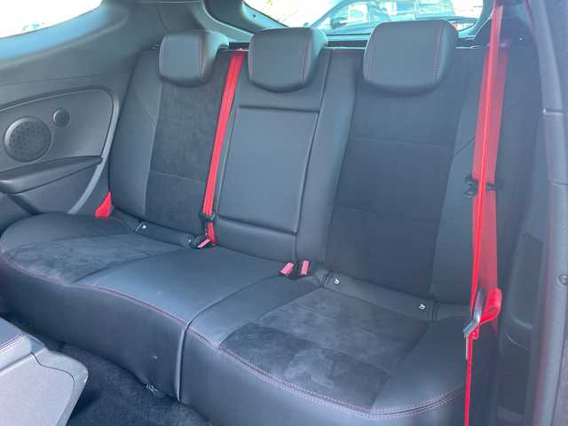 ルノー メガーヌ ルノー スポール CUP－S 千葉県 2015(平27)年 5.6万km ジョンシリウス 60台限定車/カーボンエンド付きアクラポヴィッチ製チタンマフラー/RECARO製レザー＆アルカンターラコンビシート/オーリンズ製調整式ダンパー/スピードライン製純正19インチAW/ブレンボ製ブレーキキャリパー/社外7インチHDDナビ/(AM/FM/フルセグ/Bluetooth/SD/CD/DVD)/ドライブレコーダー/バックカメラ/クルーズコントロール/横滑り防止装置/ETC/アイドリングストップ/オートライト/ウィンカーミラー/電動格納ミラー/シートリフター/禁煙車/プッシュスタート/カードキー/フロアマット/スペアキー/取扱説明書