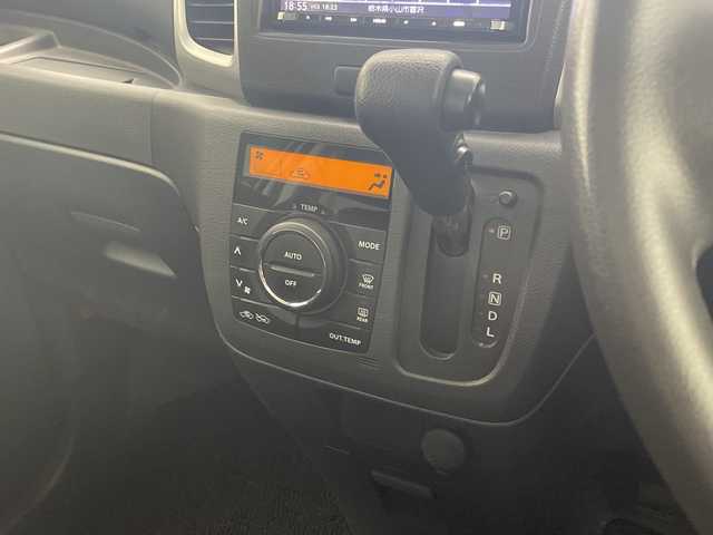 スズキ スペーシア G リミテッド 栃木県 2016(平28)年 9.4万km クリスタルホワイトP 社外ナビ/（CD/DVD/フルセグTV/Bluetooth）/スズキセーフティサポート/・デュアルカメラブレーキサポート/・誤発進抑制機能/・車線逸脱抑制機能/・車線逸脱警報機能/・ふらつき警報機能/・先行車発進お知らせ機能/片側パワースライドドア/シートヒーター/純正フロアマット/アイドリングストップ/プッシュスタート