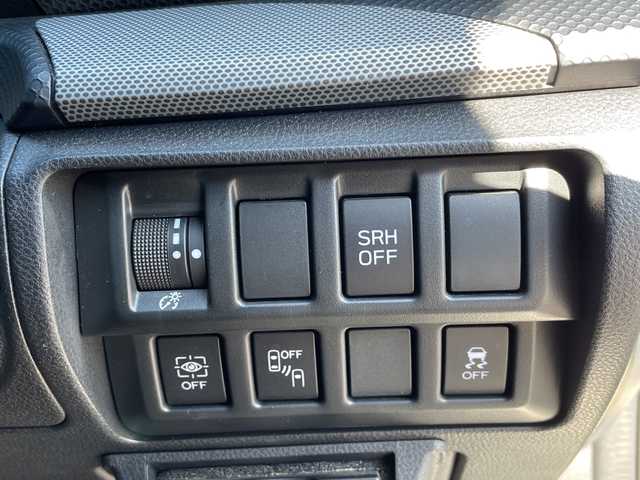 スバル フォレスター ハイブリッド アドバンス 長野県 2018(平30)年 2.3万km クリスタルホワイトP アイサイト/カロッツェリア８インチナビ（AVIC-RL802）/FM・AM・DVD・CD・フルセグテレビ/Bluetooth Audio/バック・サイドカメラ/純正18インチアルミホイール/レーダークルーズコントロール/スマートリアビューミラー/革巻きステアリング/ステアリングヒーター/ハーフレザーシート/全席シートヒーター/前席パワーシート/シートメモリー/コーナーセンサー/電動パーキング/オートビークルホールド/パドルシフト/ルーフレール/LEDヘッドライト/オートライト/フォグランプ/プッシュスタート/スマートキー/スペアキー/ETC