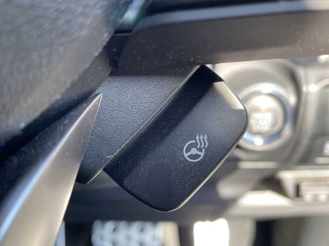 スバル フォレスター ハイブリッド アドバンス 長野県 2018(平30)年 2.3万km クリスタルホワイトP アイサイト/カロッツェリア８インチナビ（AVIC-RL802）/FM・AM・DVD・CD・フルセグテレビ/Bluetooth Audio/バック・サイドカメラ/純正18インチアルミホイール/レーダークルーズコントロール/スマートリアビューミラー/革巻きステアリング/ステアリングヒーター/ハーフレザーシート/全席シートヒーター/前席パワーシート/シートメモリー/コーナーセンサー/電動パーキング/オートビークルホールド/パドルシフト/ルーフレール/LEDヘッドライト/オートライト/フォグランプ/プッシュスタート/スマートキー/スペアキー/ETC