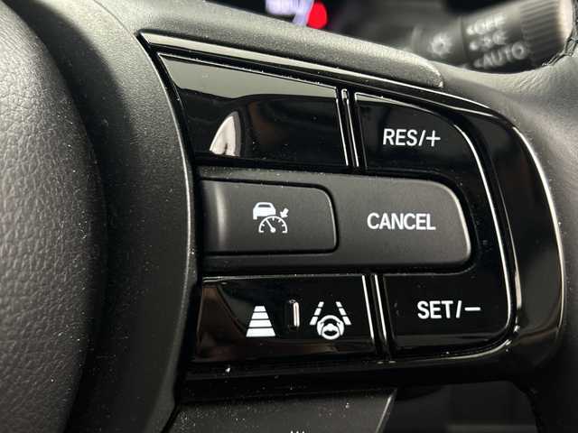 ホンダ ヴェゼル ハイブリッド e:HEV Z 福島県 2021(令3)年 2.9万km クリスタルブラックパール /禁煙車//Honda SENSING//衝突被害軽減ブレーキ//アダプティブクルーズコントロール//車線維持支援システム//ブラインドスポッモニター//純正ディスプレイオーディオナビ//BT.USB.AppleCarPlay.AndoroidAuto//フルセグTV//バックカメラ//電動リアゲート//ハーフレザーシート//前席シートヒーター//パドルシフト//ステアリングスイッチ//ビルトインETC2.0//ドライブレコーダー（FR)//置くだけ充電//LEDヘッドライト//シーケンシャルライト//LEDフォグライト//プッシュスタート//スマートキー×2//電動パーキングブレーキ//社外16インチAW//夏タイヤ積み込み/【純正AW（225/50/18）】//純正フロアマット//ワイパーデアイサー