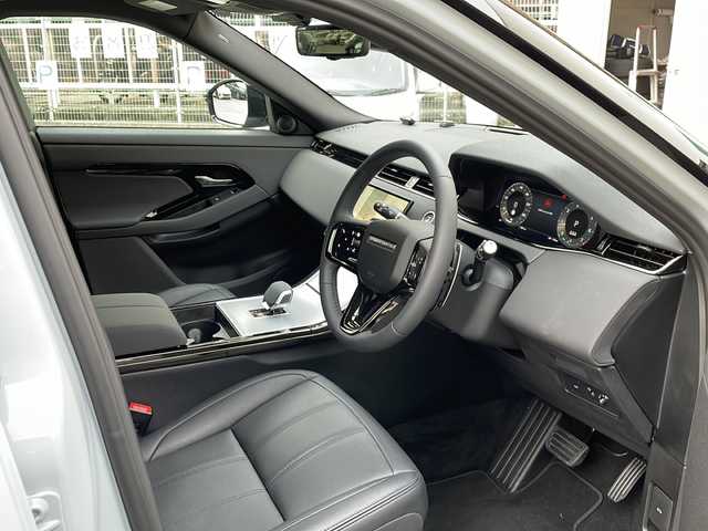 ランドローバー レンジローバーイヴォーク SE 大阪府 2024(令6)年 0.4万km グレー ワンオーナー/色コード：1FU（アロイオスグレー）/純正ナビ/BTオーディオ/全方位カメラ/全席シートヒーター/ステアリングヒーター/前席パワーシート/デジタルインナーミラー/パワーバックドア/パドルシフト/LEDヘッドライト/オートライト/純正ナビ19インチAW/ライトレベライザー/ETC2.0/スマートキープッシュスタート/スペアキー