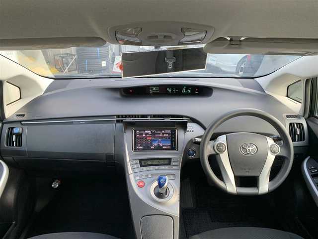 トヨタ プリウス ｌ 純正ナビ Blu Ray対応 地デジ Bluetooth 13年式 平成25年式 ブラック Id 中古 車検索のガリバー