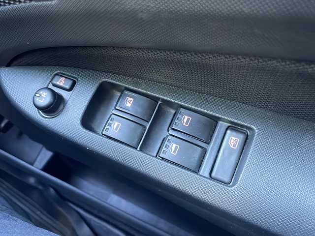 ダイハツ ムーヴ L VSスマートセレクション SN 茨城県 2014(平26)年 6.2万km ブライトシルバーメタリック 社外メモリナビ＆ワンセグＴＶ/（ＣＤ＆ＵＳＢ）/衝突軽減ブレーキ/純正１４inアルミホイール/電動格納ミラー/スマートキー/プッシュスタート/Ｗエアバッグ/横滑り防止装置/ＡＢＳ/ドアバイザー/フロアマット