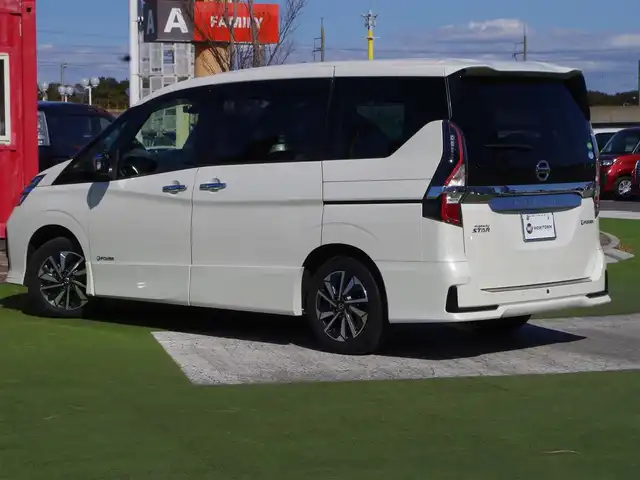 日産 セレナ e－パワー ハイウェイスター V 千葉県 2020(令2)年 3.4万km ブリリアントホワイトパール エマージェンシーブレーキ/プロパイロット/インテリジェントクルーズコントロール/ハンスフリー両側パワースライドドア/純正SDナビ/地デジTV/【BD/DVD/CD再生機能　Bluetooth接続】/アラウンドビューモニター/フリップダウンモニター/ドライブレコーダー（DH5-D）/ETC/LEDヘッドライト/フォグライト/ウインカーミラー/革巻きステアリング/ステアリングスイッチ/コーナーセンサー/純正16インチアルミホイル/サイド/カーテンエアバッグ/インテリジェントキー