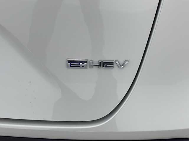 ホンダ ヴェゼル ハイブリッド e:HEV Z 愛知県 2025(令7)年 0.1万km未満 プラチナホワイトパール 登録時走行距離　5km/登録済未使用車/Honda SENSING/●衝突軽減ブレーキ/●先行車発進お知らせ機能/●歩行者事故低減ステアリング/●路外逸脱抑制機能/●標識認識機能/●渋滞追従機能付アダプティブクルーズコントロール/●車線維持支援システム/●トラフィックジャムアシスト/●ブラインドスポットインフォメーション/●誤発進抑制機能/●後方誤発進抑制機能/●近距離衝突軽減ブレーキ/●急アクセル抑制機能/●パーキングセンサーシステム/●後退出庫サポート/●オートハイビーム/●アダプティブドライビングビーム/Honda CONNECTディスプレイオーディオ/・AM/FM/USB/・AppleCarPlay/AndroidAuto/・Bluetooth/・フルセグTV/バックカメラ/ステアリングスイッチ/本革巻きステアリング/ETC2.0/前席シートヒーター/ハンズフリーアクセスパワーテールゲート/LEDシーケンシャルターンシグナルランプ/オートマチックヘッドライト/フォグランプ/ワイヤレス充電器/USB充電【type-C】/フロントグリル【ベルリナブラック】/純正18インチアルミホイール