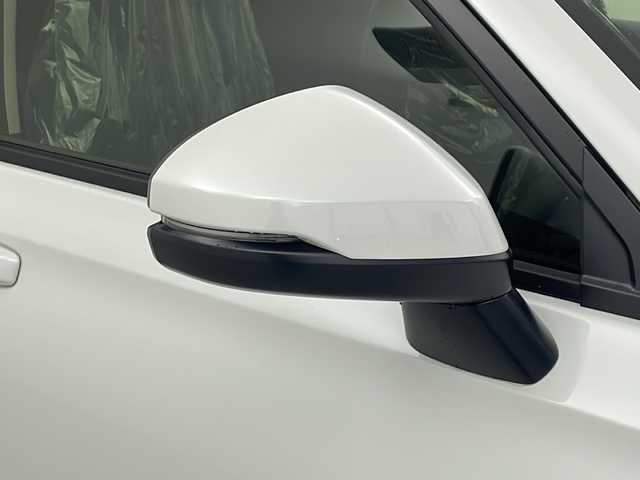 ホンダ ヴェゼル ハイブリッド e:HEV Z 愛知県 2025(令7)年 0.1万km未満 プラチナホワイトパール 登録時走行距離　5km/登録済未使用車/Honda SENSING/●衝突軽減ブレーキ/●先行車発進お知らせ機能/●歩行者事故低減ステアリング/●路外逸脱抑制機能/●標識認識機能/●渋滞追従機能付アダプティブクルーズコントロール/●車線維持支援システム/●トラフィックジャムアシスト/●ブラインドスポットインフォメーション/●誤発進抑制機能/●後方誤発進抑制機能/●近距離衝突軽減ブレーキ/●急アクセル抑制機能/●パーキングセンサーシステム/●後退出庫サポート/●オートハイビーム/●アダプティブドライビングビーム/Honda CONNECTディスプレイオーディオ/・AM/FM/USB/・AppleCarPlay/AndroidAuto/・Bluetooth/・フルセグTV/バックカメラ/ステアリングスイッチ/本革巻きステアリング/ETC2.0/前席シートヒーター/ハンズフリーアクセスパワーテールゲート/LEDシーケンシャルターンシグナルランプ/オートマチックヘッドライト/フォグランプ/ワイヤレス充電器/USB充電【type-C】/フロントグリル【ベルリナブラック】/純正18インチアルミホイール