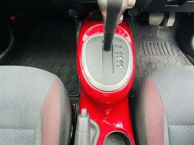日産 ジューク 15RX アーバン スタイリッシュブラック 岡山県 2013(平25)年 10.3万km サファイアブラック (株)IDOMが運営する【じしゃロン岡山店】の自社ローン専用車両です。こちらは現金またはオートローンご利用時の価格です。 自社ローンご希望の方は別途その旨お申し付け下さい/＊純正ナビ（MM312D-W/＊バックカメラ/＊プッシュST/＊前側ドラレコ/＊ドアバイザー