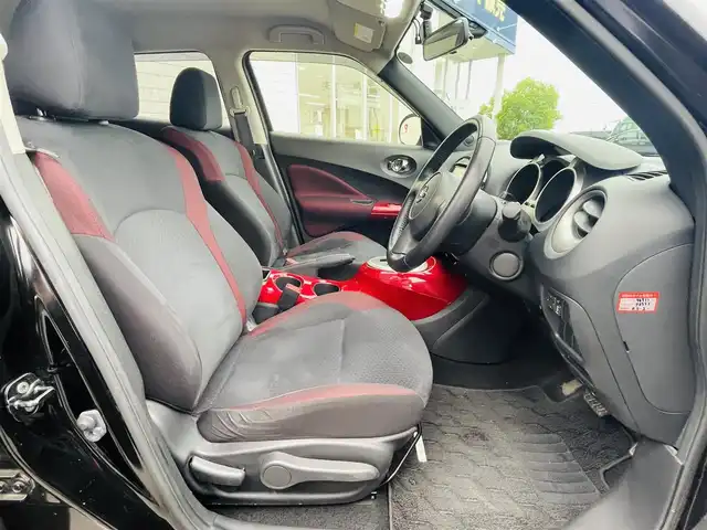 日産 ジューク 15RX アーバン スタイリッシュブラック 岡山県 2013(平25)年 10.3万km サファイアブラック (株)IDOMが運営する【じしゃロン岡山店】の自社ローン専用車両です。こちらは現金またはオートローンご利用時の価格です。 自社ローンご希望の方は別途その旨お申し付け下さい/＊純正ナビ（MM312D-W/＊バックカメラ/＊プッシュST/＊前側ドラレコ/＊ドアバイザー