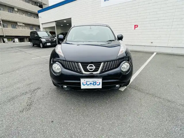 日産 ジューク 15RX アーバン スタイリッシュブラック 岡山県 2013(平25)年 10.3万km サファイアブラック (株)IDOMが運営する【じしゃロン岡山店】の自社ローン専用車両です。こちらは現金またはオートローンご利用時の価格です。 自社ローンご希望の方は別途その旨お申し付け下さい/＊純正ナビ（MM312D-W/＊バックカメラ/＊プッシュST/＊前側ドラレコ/＊ドアバイザー