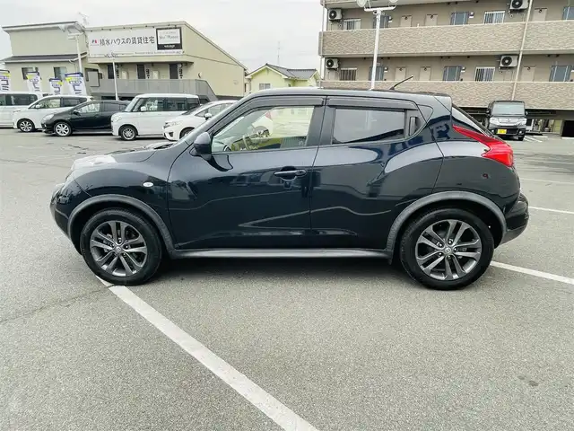 日産 ジューク 15RX アーバン スタイリッシュブラック 岡山県 2013(平25)年 10.3万km サファイアブラック (株)IDOMが運営する【じしゃロン岡山店】の自社ローン専用車両です。こちらは現金またはオートローンご利用時の価格です。 自社ローンご希望の方は別途その旨お申し付け下さい/＊純正ナビ（MM312D-W/＊バックカメラ/＊プッシュST/＊前側ドラレコ/＊ドアバイザー