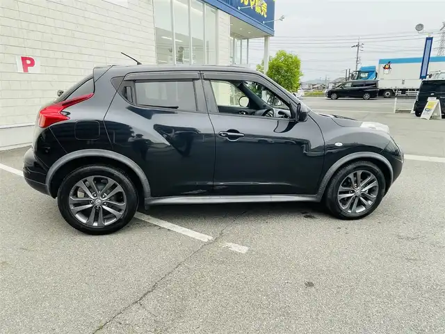 日産 ジューク 15RX アーバン スタイリッシュブラック 岡山県 2013(平25)年 10.3万km サファイアブラック (株)IDOMが運営する【じしゃロン岡山店】の自社ローン専用車両です。こちらは現金またはオートローンご利用時の価格です。 自社ローンご希望の方は別途その旨お申し付け下さい/＊純正ナビ（MM312D-W/＊バックカメラ/＊プッシュST/＊前側ドラレコ/＊ドアバイザー