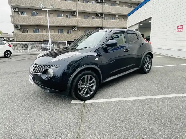 日産 ジューク 15RX アーバン スタイリッシュブラック 岡山県 2013(平25)年 10.3万km サファイアブラック (株)IDOMが運営する【じしゃロン岡山店】の自社ローン専用車両です。こちらは現金またはオートローンご利用時の価格です。 自社ローンご希望の方は別途その旨お申し付け下さい/＊純正ナビ（MM312D-W/＊バックカメラ/＊プッシュST/＊前側ドラレコ/＊ドアバイザー