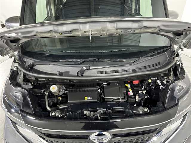 日産 ルークス ハイウェイスター X 佐賀県 2021(令3)年 8.7万km チタニウムグレーメタリック 純正9型ナビ/（ＡＭ/ＦＭ/CD/DVD/Bluetooth/フルセグTV）/全周囲カメラ/ナビ連動ドライブレコーダー/ETC/オートエアコン/左側パワースライドドア/ハンズフリースライドドア/リアサーキュレーター/衝突被害軽減システム/レーアシスト/先行車発進お知らせ機能/コーナーセンサー/LEDヘッドライト/フォグライト/シートバックテーブル/横滑り防止装置/盗難防止装置/オートライト/オートマチックハイビーム/スマートキー/プッシュスタート/USB入力端子/純正フロアマット/純正14インチアルミホイール