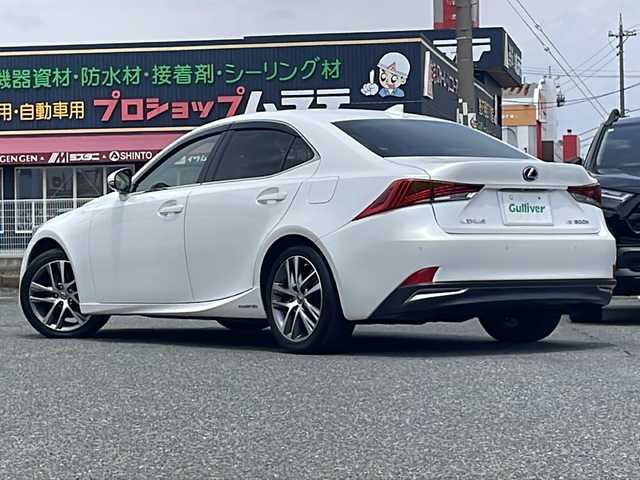 レクサス ＩＳ 300h バージョンL 愛知県 2017(平29)年 5万km ソニッククォーツ /禁煙/ディーラー整備記録簿H29.30.31.R1.2.3.4.5.6.7//ベージュ革シート/シートヒーター/エアシート//純正ナビ/フルセグ/CD/DVD/BD/BT/AUX/USB//バックカメラ/ビルトインETC/純正ドラレコ//革巻きステア/ステアスイッチ/パドルシフト//メモリ付きパワーシート//純正17インチAW//プッシュスタート/スマートキー//PCS/LDA/ACC/BSM//クリアランスソナー//オートリトラウインカーミラー//照明付きバニティミラー//自動防眩ルームミラー//寒冷地仕様//純正フロアマット//新車時保証書//取扱説明書//スペアスマートキー/カードキー有