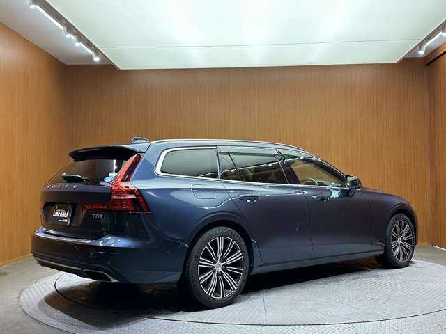 ボルボ Ｖ６０ T5 インスクリプション 千葉県 2019(平31)年 3.4万km デニムブルーメタリック パノラマＳＲ　/純正ナビ　/３６０°カメラ　/ＡＣＣ　/ＨＵＤ　/レザーシート　/パワーシート　/シートヒーター　/ベンチレーター　/ＬＥＤヘッドライト　/ハイビームアシスト　/ドライブレコーダー　/ＥＴＣ