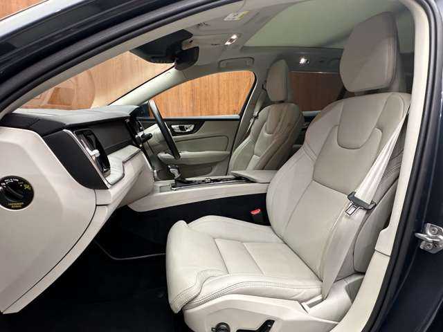 ボルボ Ｖ６０ T5 インスクリプション 千葉県 2019(平31)年 3.4万km デニムブルーメタリック パノラマＳＲ　/純正ナビ　/３６０°カメラ　/ＡＣＣ　/ＨＵＤ　/レザーシート　/パワーシート　/シートヒーター　/ベンチレーター　/ＬＥＤヘッドライト　/ハイビームアシスト　/ドライブレコーダー　/ＥＴＣ