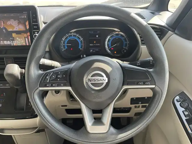日産 ルークス X 長崎県 2020(令2)年 1.8万km アッシュブラウンM アラウンドビューモニター/純正9型ナビ/（フルセグ・DVD・CD・SD・BT)/エマージェンシーブレーキ/レーンキープアシスト/クリアランスソナー/ETC/スマートキー/スペアキー/オートライト/アイドリングストップ/左パワースライドドア/純正フロアマット/ステアリングスイッチ