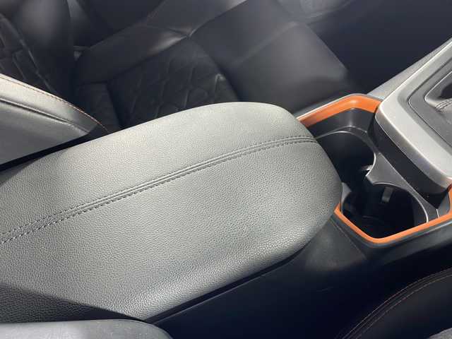 トヨタ ＲＡＶ４ アドベンチャー 沖縄県 2020(令2)年 5万km アーバンカーキ 禁煙車/カロッツェリア９インチナビ/ＴＲＤルーフキャリア/純正ドライブレコーダー/衝突軽減ブレーキ/ＥＴＣ/レーダークルーズコントロール/ＬＥＤヘッドライト/オートライト/ＴＲＤフロントバンパーガーニッシュ(LED付)/ダウンヒルアシストコントロール/純正フロアマット/純正ドアバイザー/電動格納ウィンカーミラー