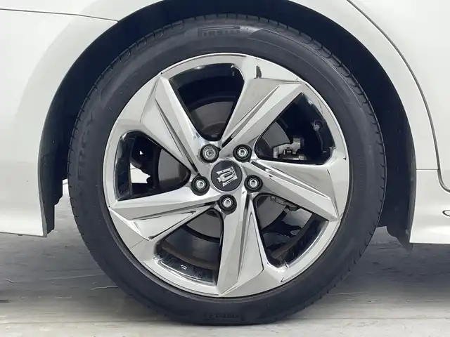 トヨタ クラウン ハイブリッド RS 兵庫県 2019(令1)年 9.3万km プレシャスシルバー 純正ナビ/・Bluetooth/・CD/DVD/・フルセグテレビ/・SD音楽録音/バックカメラ/パワーシート/ステアリングヒーター/ヘッドアップディスプレイ/ブラインドスポットモニター/衝突軽減ブレーキ/レーンキープアシスト/オートマチックハイビーム/前後コーナーセンサー/レーダークルーズコントロール/前方ドライブレコーダー/ETC/LEDヘッドライト
