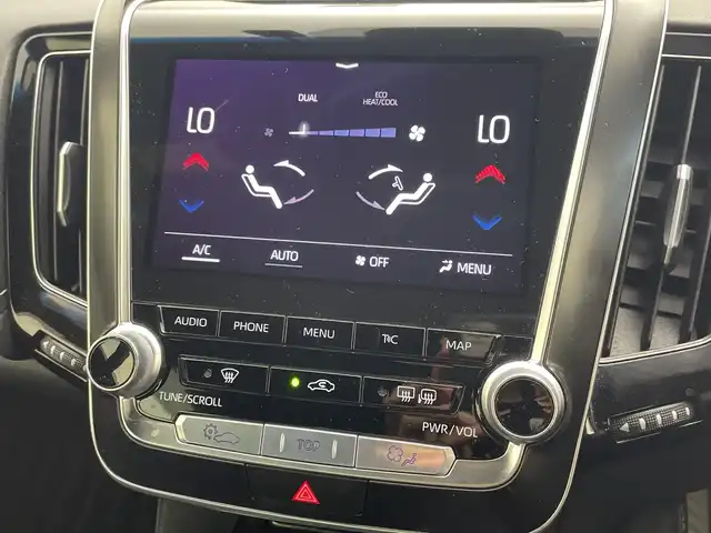 トヨタ クラウン ハイブリッド RS 兵庫県 2019(令1)年 9.3万km プレシャスシルバー 純正ナビ/・Bluetooth/・CD/DVD/・フルセグテレビ/・SD音楽録音/バックカメラ/パワーシート/ステアリングヒーター/ヘッドアップディスプレイ/ブラインドスポットモニター/衝突軽減ブレーキ/レーンキープアシスト/オートマチックハイビーム/前後コーナーセンサー/レーダークルーズコントロール/前方ドライブレコーダー/ETC/LEDヘッドライト