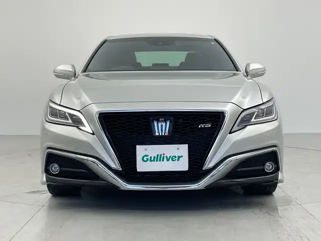 トヨタ クラウン ハイブリッド RS 兵庫県 2019(令1)年 9.3万km プレシャスシルバー 純正ナビ/・Bluetooth/・CD/DVD/・フルセグテレビ/・SD音楽録音/バックカメラ/パワーシート/ステアリングヒーター/ヘッドアップディスプレイ/ブラインドスポットモニター/衝突軽減ブレーキ/レーンキープアシスト/オートマチックハイビーム/前後コーナーセンサー/レーダークルーズコントロール/前方ドライブレコーダー/ETC/LEDヘッドライト