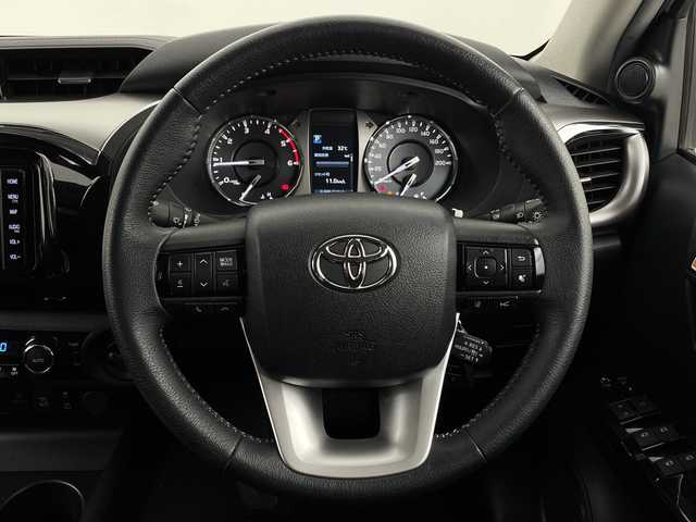 トヨタ ハイラックス Z 新潟県 2020(令2)年 4.9万km スーパーホワイトⅡ 4WD/純正ナビ/　　CD/BT/FM/AM/バックカメラ/レーダークルーズコントロール/LEDオートライト/純正17インチアルミホイール/ステアリングスイッチ/アイドリングストップ/レーンキープ/コーナーセンサー/スマートキー/ETC