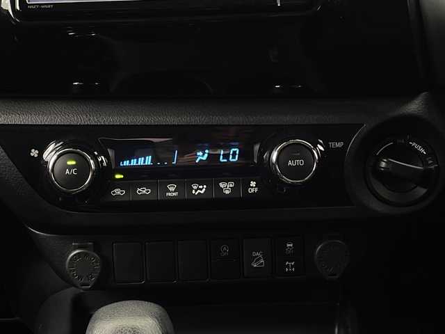 トヨタ ハイラックス Z 新潟県 2020(令2)年 4.9万km スーパーホワイトⅡ 4WD/純正ナビ/　　CD/BT/FM/AM/バックカメラ/レーダークルーズコントロール/LEDオートライト/純正17インチアルミホイール/ステアリングスイッチ/アイドリングストップ/レーンキープ/コーナーセンサー/スマートキー/ETC