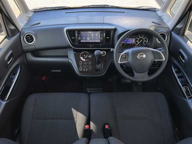 日産 デイズ ルークス ハイウェイスター Xターボ 秋田県 2017(平29)年 6.2万km ブラック ・純正ナビ/・フルセグ/・Bluetooth/・スマートキー/・スペアキー有/・シートヒーター/・片側パワースライドドア/・純正ETC/・冬タイヤ有