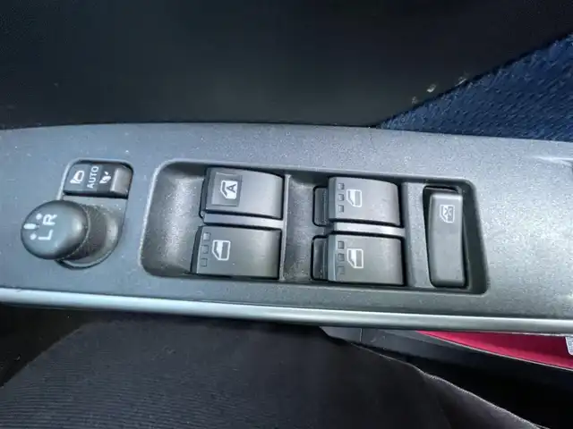 トヨタ ルーミー カスタムG S 栃木県 2017(平29)年 8.5万km ブラックマイカ/マゼンダベリーメタリック (株)IDOMが運営する【じしゃロン宇都宮店】の自社ローン専用車両になります。こちらは現金またはオートローンご利用時の価格です。自社ローンご希望の方は別途その旨お申付け下さい/純正ナビ/バックカメラ/両側パワスラ/ＥＴＣ/クルーズコントロール/フルセグ/Ｂｌｕｅｔｏｏｔｈ/スマートキー/ＬＥＤヘッドライト/オートライト/シートヒーター/プッシュボタンスタート