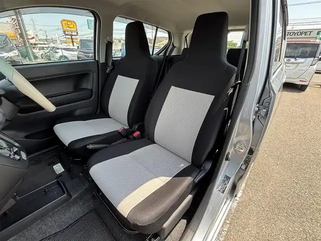 ダイハツ ミラ イース L SAⅢ 大分県 2021(令3)年 2.1万km ブライトシルバーメタリック ・ディスプレイオーディオ(CD/DVD/BT/USB)/・バックモニター/・スマートアシスト/・コーナーセンサー/・オートハイビーム/・オートライト/・純正マットレス/・リモコンキー/・アイドリングストップ/・社外ホイール